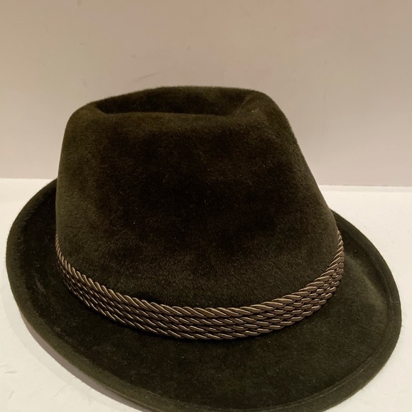 Hutmacher Green Velvet Hat Size 55 - Picture 2 of 4